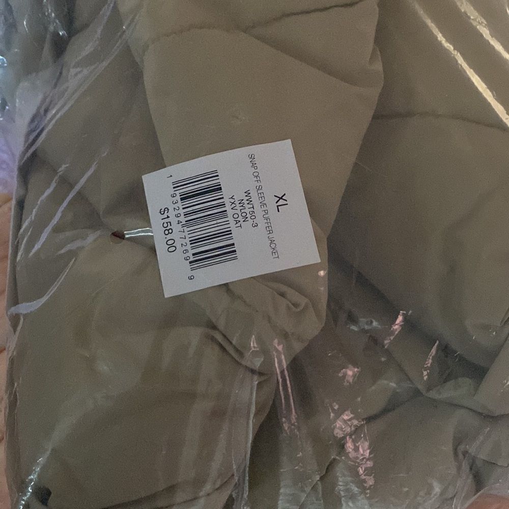 Snap Off Sleeve Nylon Puffer Jacket - Picture 8 of 8